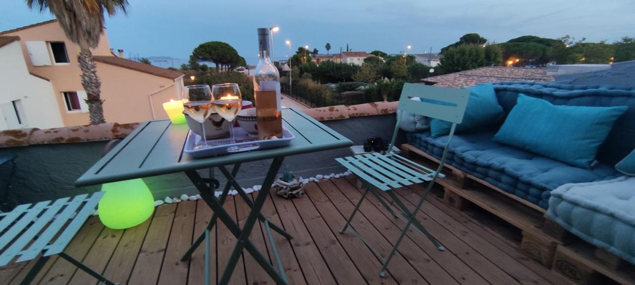 Suite Avec Tropezienne Vue Mer Hyeres Bagian luar foto